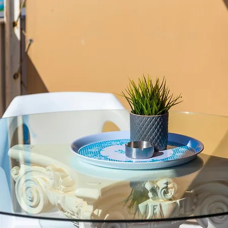 Apartment N1 100% Seaview